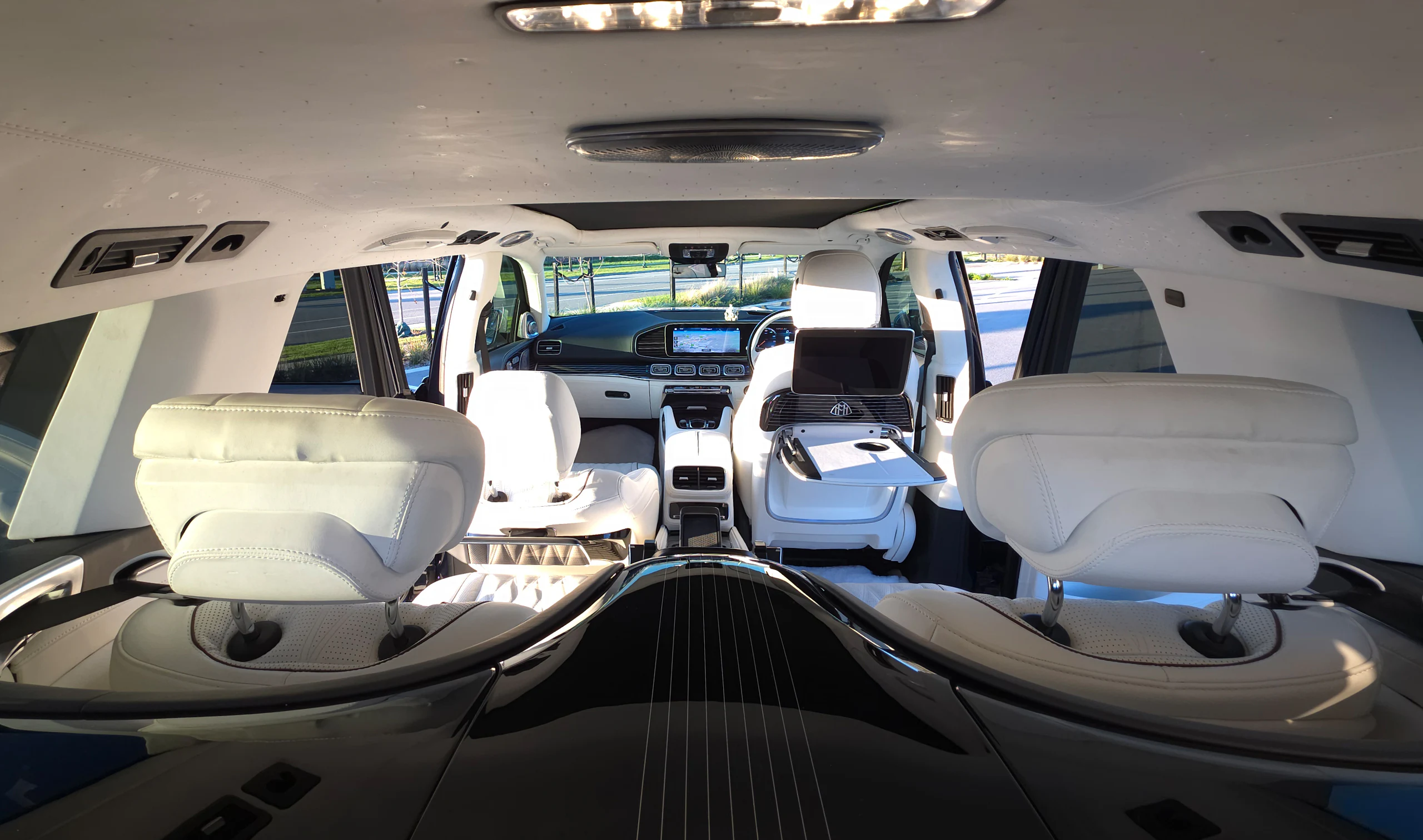 GLS400D SUV for corporate team transfers